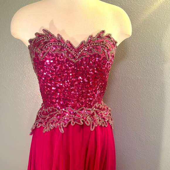 Mike Benet formals Dresses & Skirts - Mike Benet vintage formal sequin and beaded gown